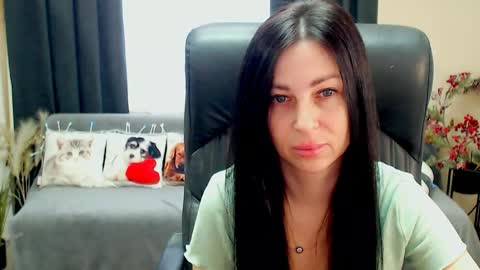 Snapshot of timeparadice chatting on 05/25/26, 07:36 Luisa online show from 05/25/26, 07:36