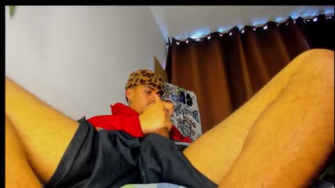 salem online show from 10/13/25, 01:44