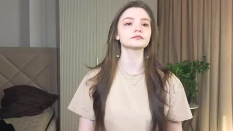 Kira online show from 05/28/26, 07:11