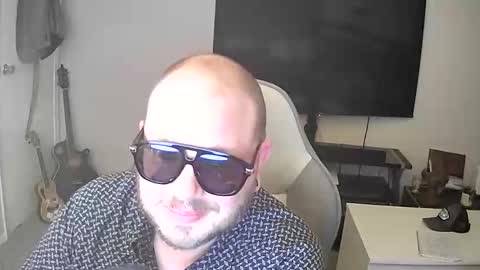 Zephyr online show from 04/24/26, 01:19