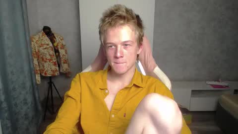 Snapshot of timmy7topcut chatting on 02/13/25, 06:48 Timmy online show from 02/13/25, 06:48