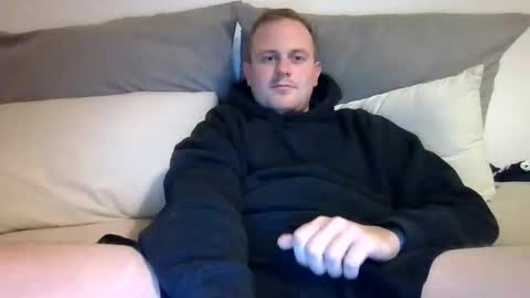 Snapshot of timothy__sf chatting on 10/23/25, 05:55 Tim online show from 10/23/25, 05:55