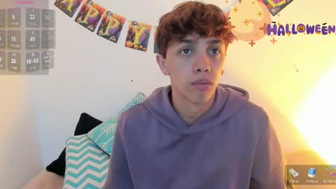 Timothy 21 years old online show from 10/26/25, 08:26