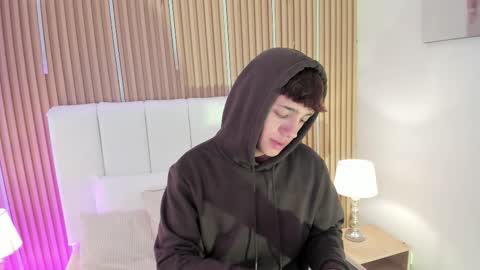 Timothy 21 years old online show from 02/25/26, 08:51