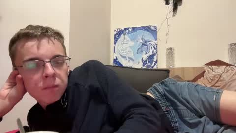 Snapshot of timveret chatting on 12/03/24, 12:46 Wizard online show from 12/03/24, 12:46