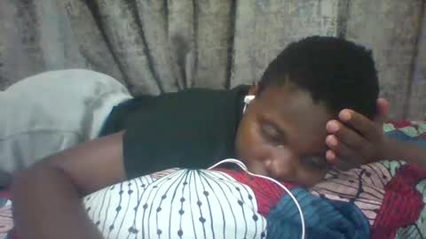 christine online show from 04/22/26, 07:37