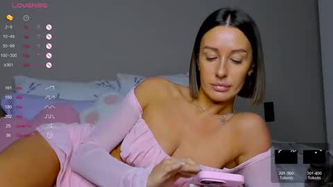 Snapshot of tina__bestie chatting on 02/14/26, 08:55 Tina online show from 02/14/26, 08:55