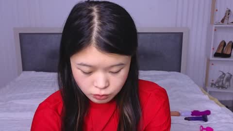 tina__kim online show from 12/10/24, 08:08