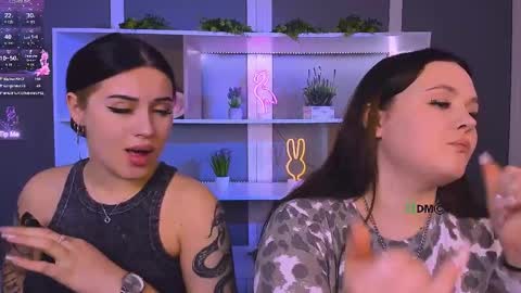 tina_golden1 online show from 04/07/26, 12:55