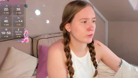 Stella online show from 04/15/26, 09:27