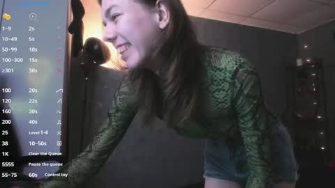 Tina Tayllor MY SHEDULEMondayTuesdaySaturdaySunday online show from 12/03/24, 05:45