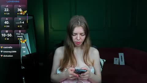 Snapshot of tina_tayllor__ chatting on 06/08/26, 01:28 tina_tayllor__ online show from 06/08/26, 01:28