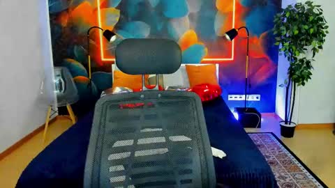 Snapshot of tina_xx_tina chatting on 02/25/26, 01:48 Kristina online show from 02/25/26, 01:48