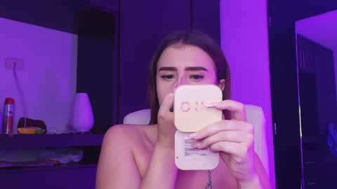 Snapshot of tinaajones_ chatting on 05/25/26, 04:18 Tina online show from 05/25/26, 04:18