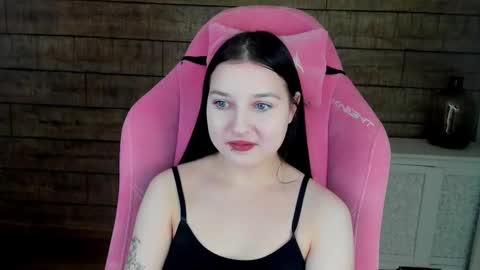 TinaBurton online show from 11/26/25, 04:19