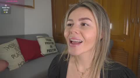 Snapshot of tinacb chatting on 03/12/25, 12:15 tinacb online show from 03/12/25, 12:15