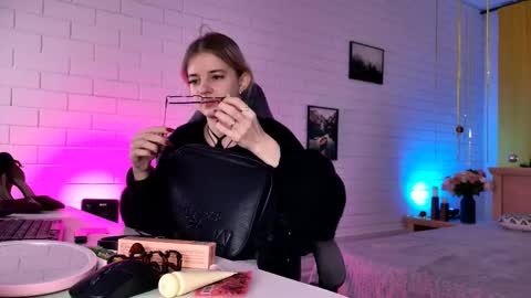 Tina Davil online show from 01/06/26, 09:13