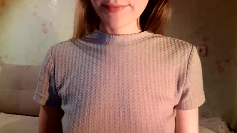 Lisa online show from 12/21/24, 01:36