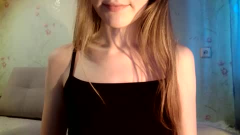 Lisa online show from 12/25/24, 07:46