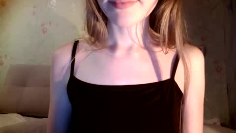 Lisa online show from 12/25/24, 11:54