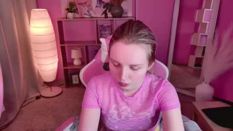 tinasiner online show from 11/24/25, 02:17