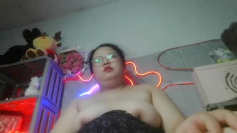 tini_bei online show from 05/23/26, 04:00