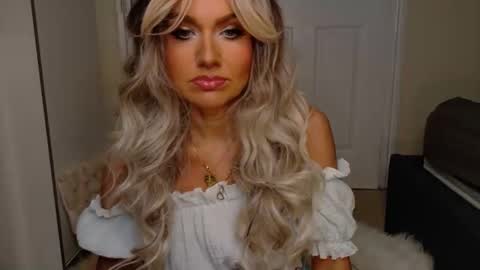 tinkerbell822 online show from 04/22/26, 07:44