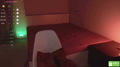 Snapshot of tinkerdinky chatting on 12/20/24, 07:07 Polly online show from 12/20/24, 07:07