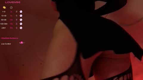 Snapshot of tinkerdinky chatting on 10/26/25, 09:31 Polly online show from 10/26/25, 09:31