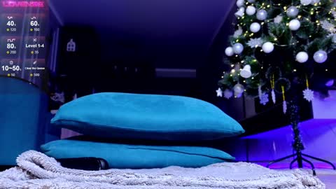 Snapshot of tinki_winkii chatting on 12/27/24, 01:32 Tina online show from 12/27/24, 01:32