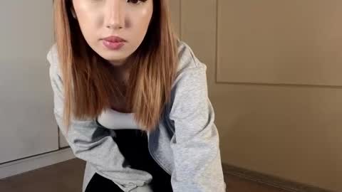 Snapshot of tinki_winkii chatting on 09/26/25, 04:05 Tina online show from 09/26/25, 04:05