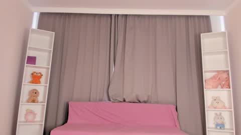 Snapshot of tinki_winkii chatting on 11/07/25, 08:36 Tina online show from 11/07/25, 08:36