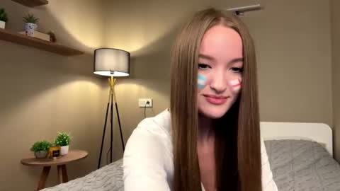 Leila online show from 07/15/26, 04:56