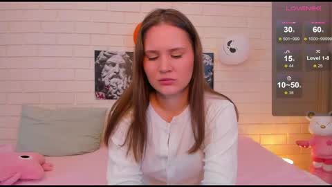 Snapshot of tinky_kinky chatting on 11/23/25, 09:42 Margo online show from 11/23/25, 09:42