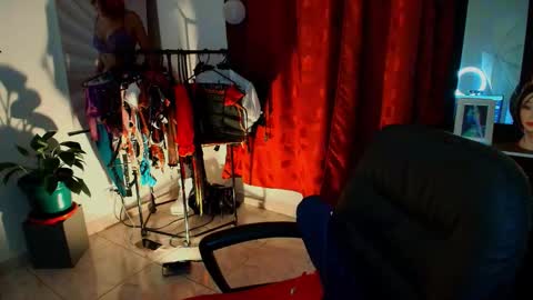 I AM BELLA  ----------- follow my  IG  TINNS 69 online show from 11/14/25, 12:20