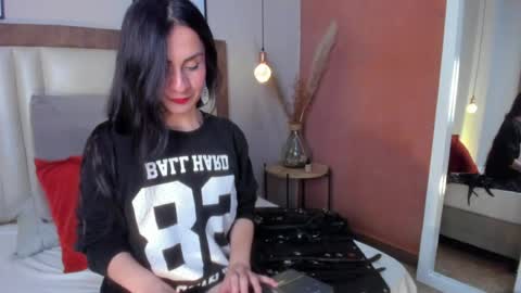 Tina Moon online show from 04/12/26, 12:37