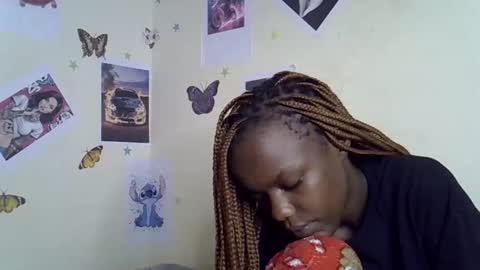 Snapshot of tinnie_e chatting on 01/08/26, 09:33 tinnie_e online show from 01/08/26, 09:33