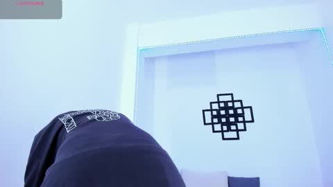 Snapshot of tinny_and_candy chatting on 09/23/25, 10:18 TINNY AND CANDY online show from 09/23/25, 10:18