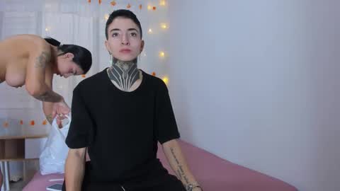 Snapshot of tinny_and_candy chatting on 11/02/25, 12:18 TINNY AND CANDY online show from 11/02/25, 12:18