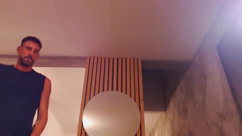 Snapshot of tinoclandestino chatting on 01/10/25, 05:45 tinoclandestino online show from 01/10/25, 05:45