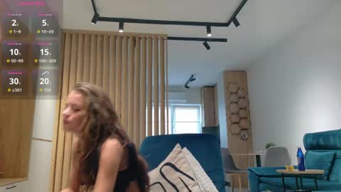 Snapshot of tiny_blush chatting on 06/07/26, 06:28 Anne online show from 06/07/26, 06:28