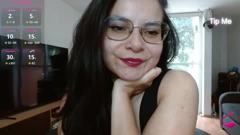 Tiny Caroline online show from 04/15/26, 08:53