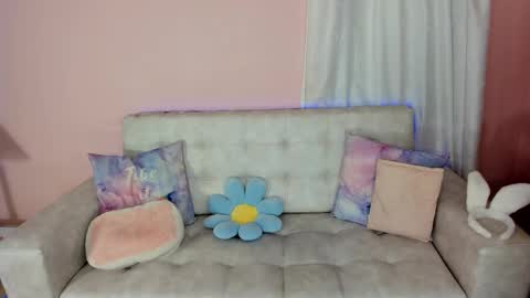 Snapshot of tiny_cora chatting on 02/16/25, 04:42 tiny_cora online show from 02/16/25, 04:42