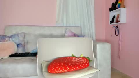 Snapshot of tiny_cora chatting on 02/16/25, 07:49 tiny_cora online show from 02/16/25, 07:49