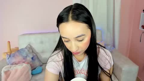 Snapshot of tiny_cora chatting on 03/01/25, 04:44 tiny_cora online show from 03/01/25, 04:44