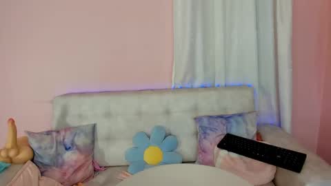 Snapshot of tiny_cora chatting on 03/10/25, 10:45 tiny_cora online show from 03/10/25, 10:45