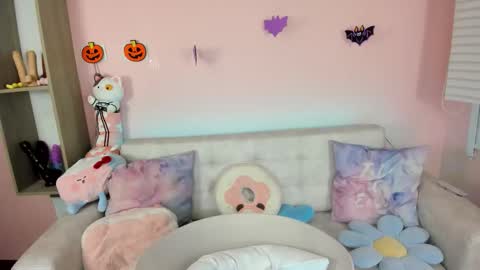 Snapshot of tiny_cora chatting on 10/09/25, 04:27 tiny_cora online show from 10/09/25, 04:27