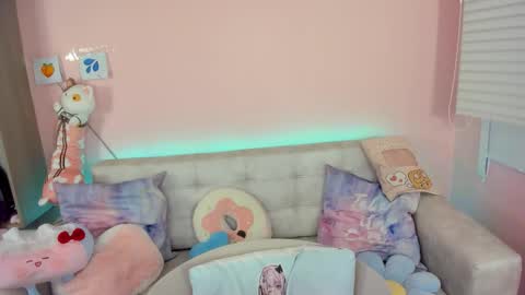 Snapshot of tiny_cora chatting on 11/27/25, 04:31 tiny_cora online show from 11/27/25, 04:31