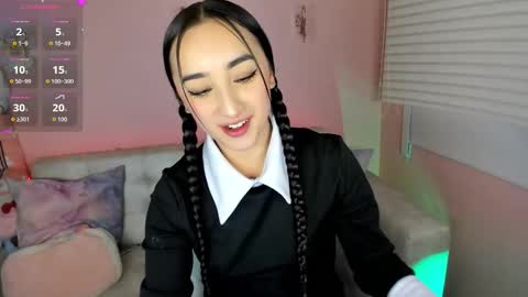 Snapshot of tiny_cora chatting on 12/20/25, 04:36 tiny_cora online show from 12/20/25, 04:36