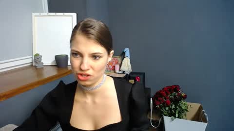 Snapshot of tiny_felicity chatting on 02/26/25, 10:47 Gloria online show from 02/26/25, 10:47